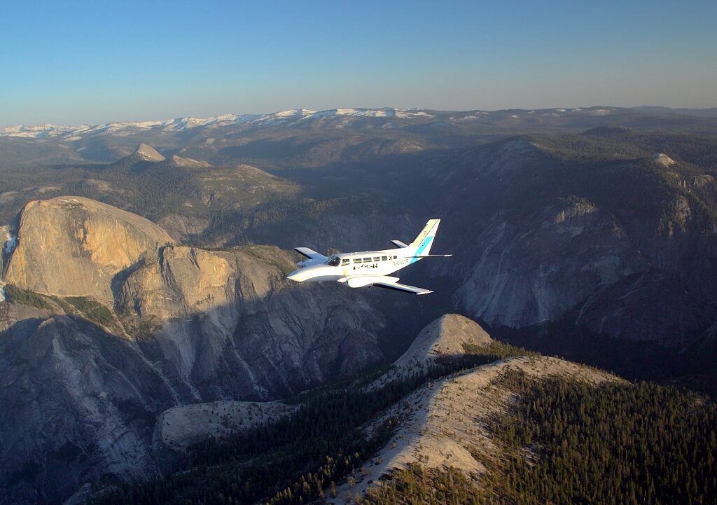 Yosemite Flight Tours (1200)