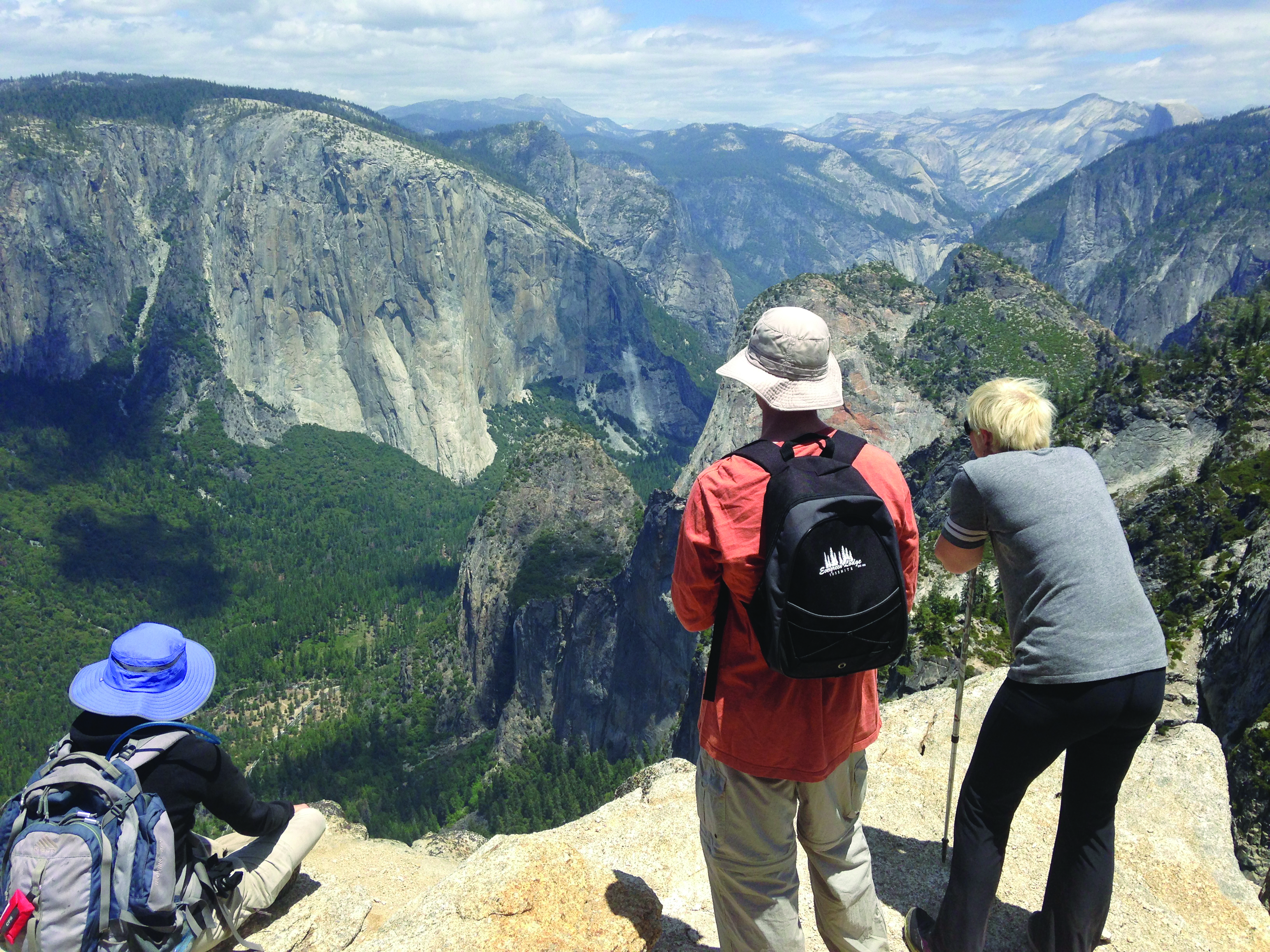 South Rim of Yosemite Valley Naturalist Hike